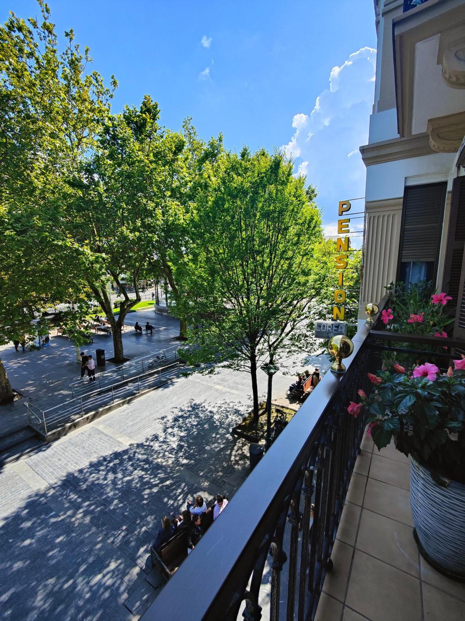 Pension Lorea San Sebastian Exterior photo